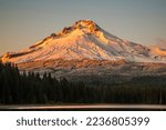 Mount Hood reflecting in Trillium Lake at sunset, National Forest, Oregon  USA