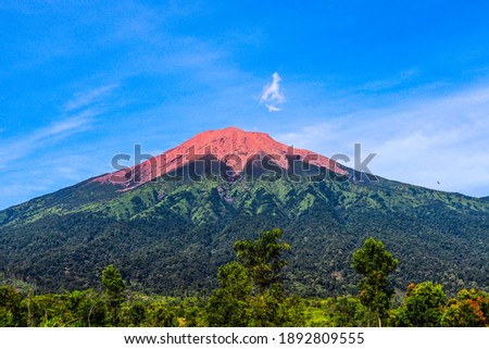 Mount Kerinci is the highest mountain in Sumatra and the highest volcano in Indonesia with an altitude of 3805 masl in the Kerinci Seblat National Park area. Kayu Aro, Kerinci, Jambi, Indonesia, Asia.