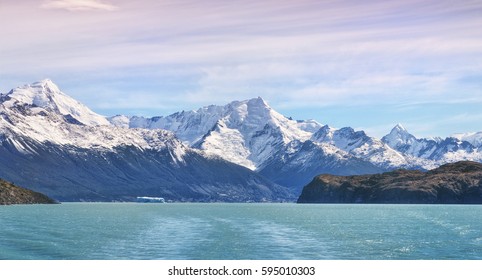 Mount in National Park in Patagonia - Shutterstock ID 595010303