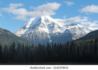 Mount Robson Provincial Park, Mount Robson