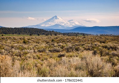 Mount Shasta Cascade Range In California