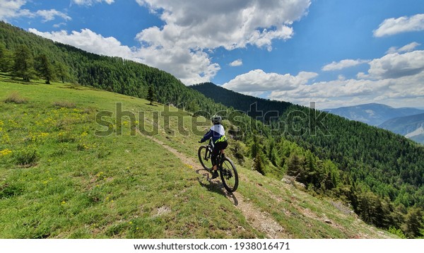 Mountain bike in the\
mountains