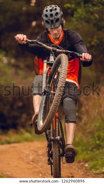 front wheel lift mountain bike