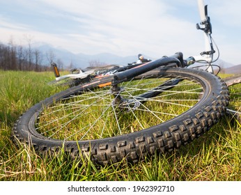 814 Bicycle wide tires Images, Stock Photos & Vectors | Shutterstock