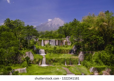 21 Mangunsuko Waterfall Images, Stock Photos & Vectors | Shutterstock