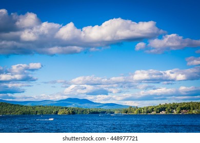 567 Lake Winnipesaukee Stock Photos, Images & Photography 