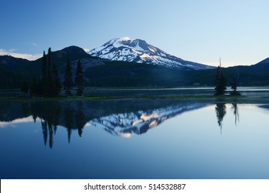 mountain reflection at sparks lake in oregon