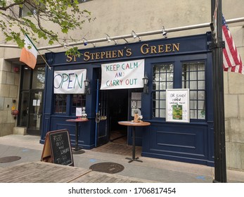 Mountain View, California / USA - April 16 2020 : St Stephen's Green - Local Irish Pub In Downtown Mountain View, CA Open For Take-out/pickup During COVID-19 (coronavirus) Lockdown