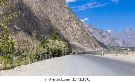 Mountain Views During K2 Trek On Baltoro Glacier