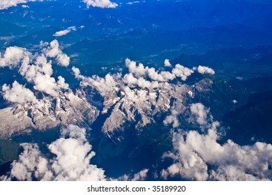 mountin view from plane
