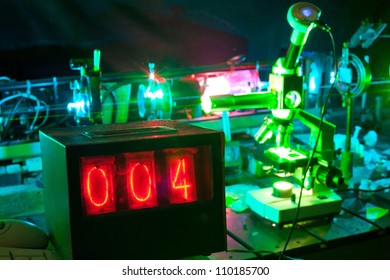 Movement of microparticles by laser in lab with timer