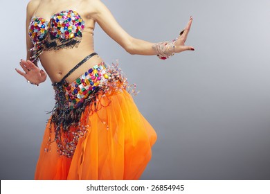 Moving torso of the woman dancing belly dance
