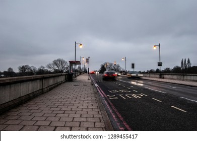 Moving Traffic On Kew Bridge