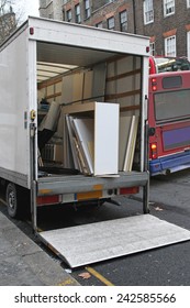 Moving Truck Rental Parket At Busy Street