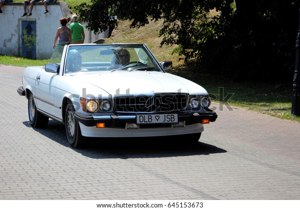 Mragowo, Poland, festival Piknik Country & Folk\
Mragowo, parade vehicles, July 28, 2013: Historic, old, retro car\
Mercedes-Benz SLC 350