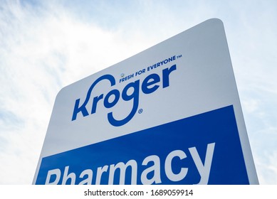 Mt. Carmel, Ohio / USA - March 30 2020: Pharmacy Parking And Pickup Signage At The First Kroger Pickup (Location Only). Helpful To Due To COVID-19 Pandemic. 