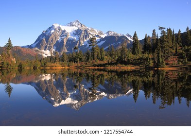 Mt Shuksan Reflecting On Picture Lake Stock Photo 1217554744 | Shutterstock