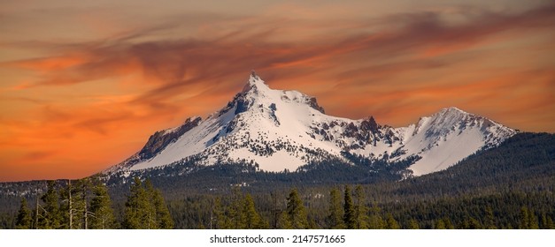 Mt Theilsen Under A Sunrise Sky Covered With Snow, Near Diamond Lake And The Summit Of The Cascade Mountains, Oregon, USA