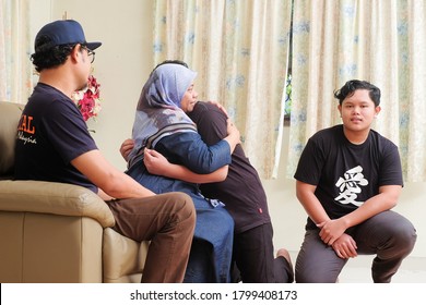 421 Asking Forgiveness Malay Images, Stock Photos & Vectors | Shutterstock