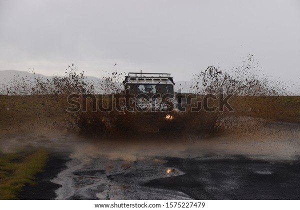 mud splatter action\
with 4wheel drive