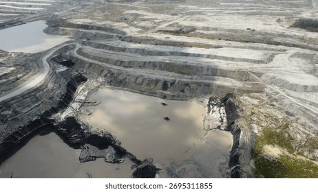 A mud suction tool in coal mining or slurry pump is sucking up the mud that is flooding the mining area, mud flood