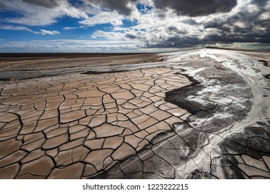 Mud Volcano Eruption, Amazing Natural Phenomenon