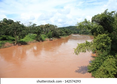 Muddy River 图片、库存照片和矢量图 Shutterstock