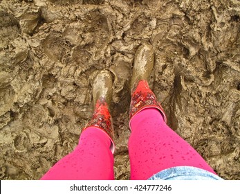 Muddy Wellies Wellington Boots Music Festival Fashion Woman's Legs