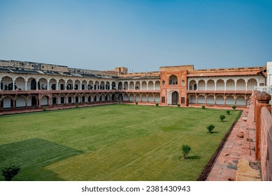  Mughal Architecturein of  Agra Fort