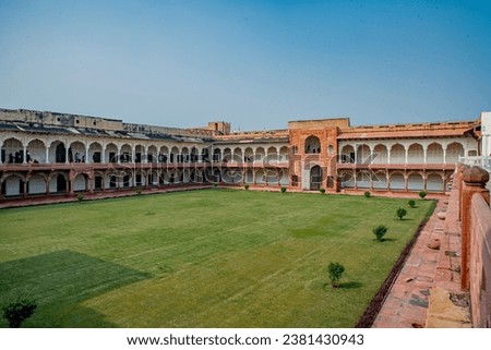  Mughal Architecturein of  Agra Fort