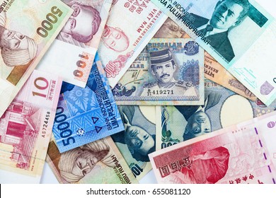 Multi Currency Note Indicating World Economy Stock Photo 655081120 ...