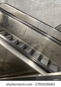 Multi level escalator to the upper floor