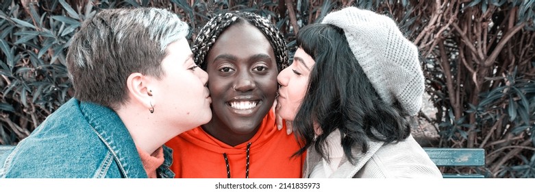 Multiethnic Young People Kiss On Cheek – Happy Multiracial Group Friend Having Fun -  Multicultural Group Of Person Kissing – Diverse People Taking Selfie - Horizontal Web Banner Or Header