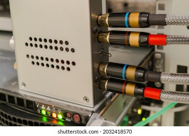 The multimedia equipment works in the server room. The AV cables are connected to a digital amplifier. 