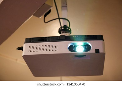 Install Projector Images Stock Photos Vectors Shutterstock