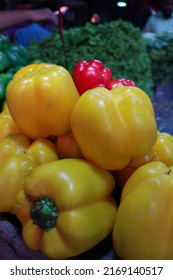 multiple colored capsicum stock on shop for sell