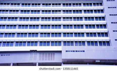 multiple windows building