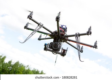 Multirotor RC Helicopter Used For Taking Low Altitude Aerial Photos