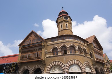 Mumbai / India 23 June 2017 Crawford Market  Or Mahatma Jyotirao Phule  Market Is Old Market Of Mumbai At  Dhobi Talao  Mumbai, Maharashtra India