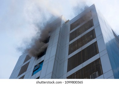 4,031 Fire Commercial Building Images, Stock Photos & Vectors ...