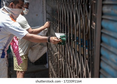 Mumbai / India 5 May 2020 Men Purchase Alcohol From A Government-controlled Outlet In A Prem Nagar Teen Dongri Goregaon West During Lockdown Period In Mumbai Maharashtra India