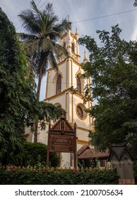 Mumbai, Maharashtra, India 15 December 2021: St. Thomas Cathedral, Is The Cathedral Church Of The Diocese Of Mumbai Of The Church Of North India. Named In Honour Of Saint Thomas The Apostle, Located I