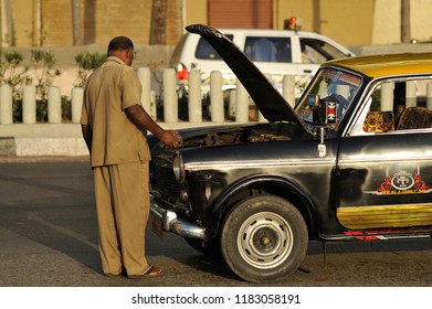 Mumbai Maharashtra India April 23 2011 Taxi Driver Working On His Vehicle