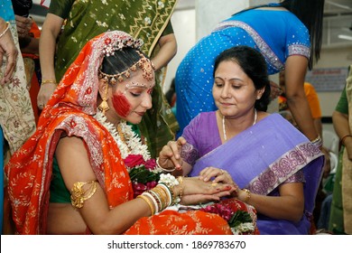 Mumbai Maharashtra India Asia Nov. 26 2006  Pregnant Woman Celebrating Indian Traditional Ritual Ceremony Of Baby Shower