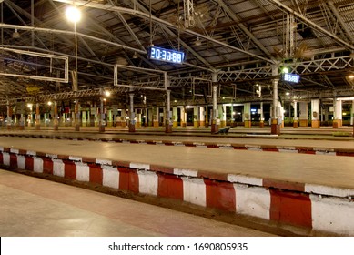 Mumbai; Maharashtra; India- August; 16; 2009 -Peak hour night time 8:35 pm empty platforms without People Victoria terminus vt now chhatrapati shivaji terminus CST railway station UNESCO heritage site