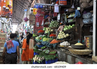 22,688 Vegetable vendor shop Images, Stock Photos & Vectors | Shutterstock