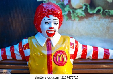 MUMBAI - SEP 23: Ronald McDonald Clown On A Bench At The McDonalds Restaurant In Mumbai, 23 September 2022 In India 