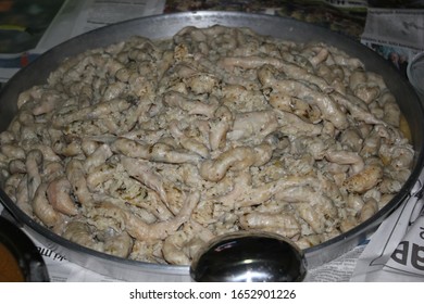 Mumbar - Intestines Stuffed With Rice, Herbs And Spices Cooking In Its Own Juices. Traditional Mardin Food Is 'Mumbar' In Tray. Mumbar Is A Dish Of Lebanese Origin.