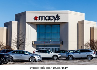 Muncie - Circa January 2018: Macys Department Store. Macy's, Inc. Is One Of The Nation's Premier Omnichannel Retailers