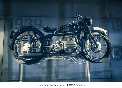 Classic Motorcycle Images Stock Photos Vectors Shutterstock